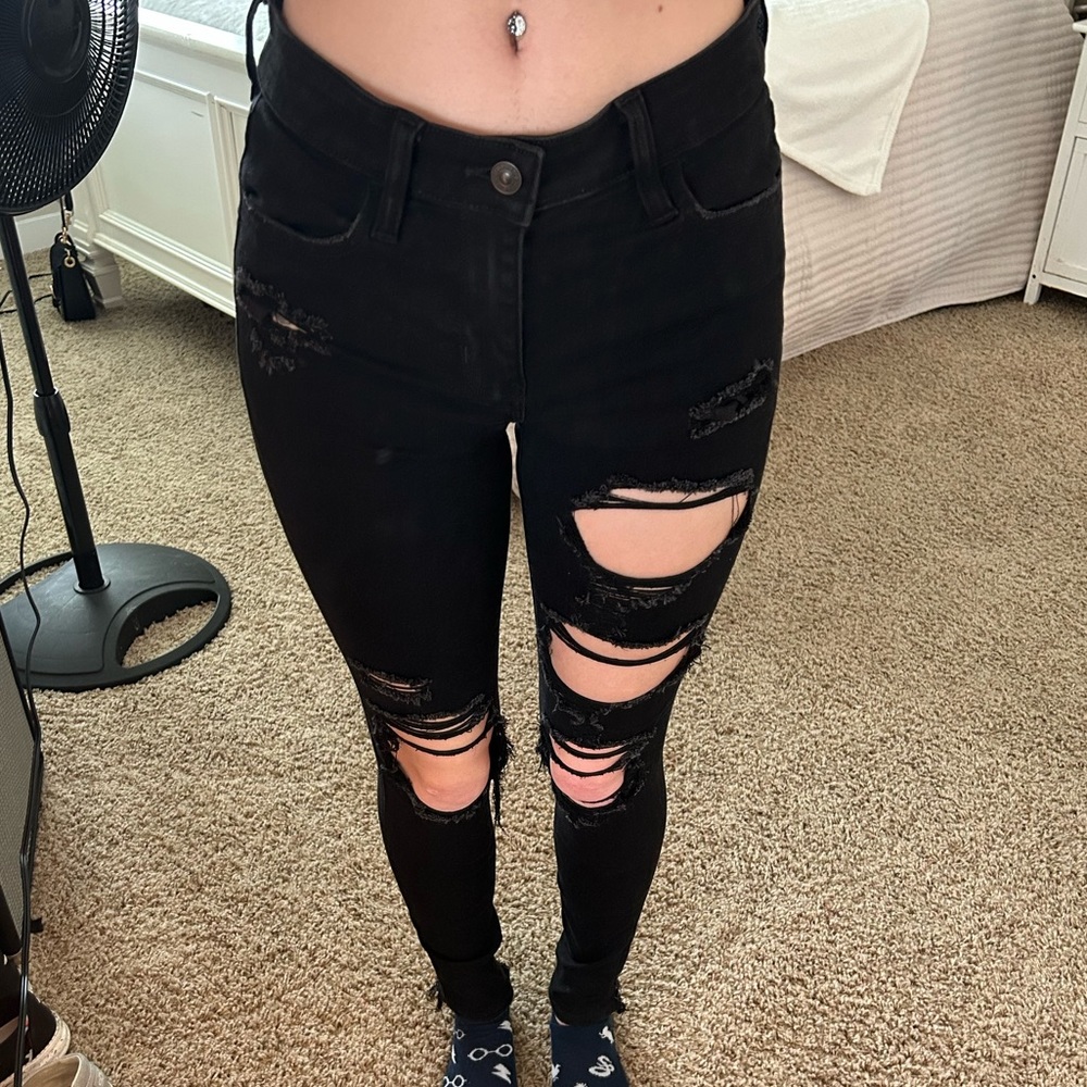 Cute ripped low rise jeans
